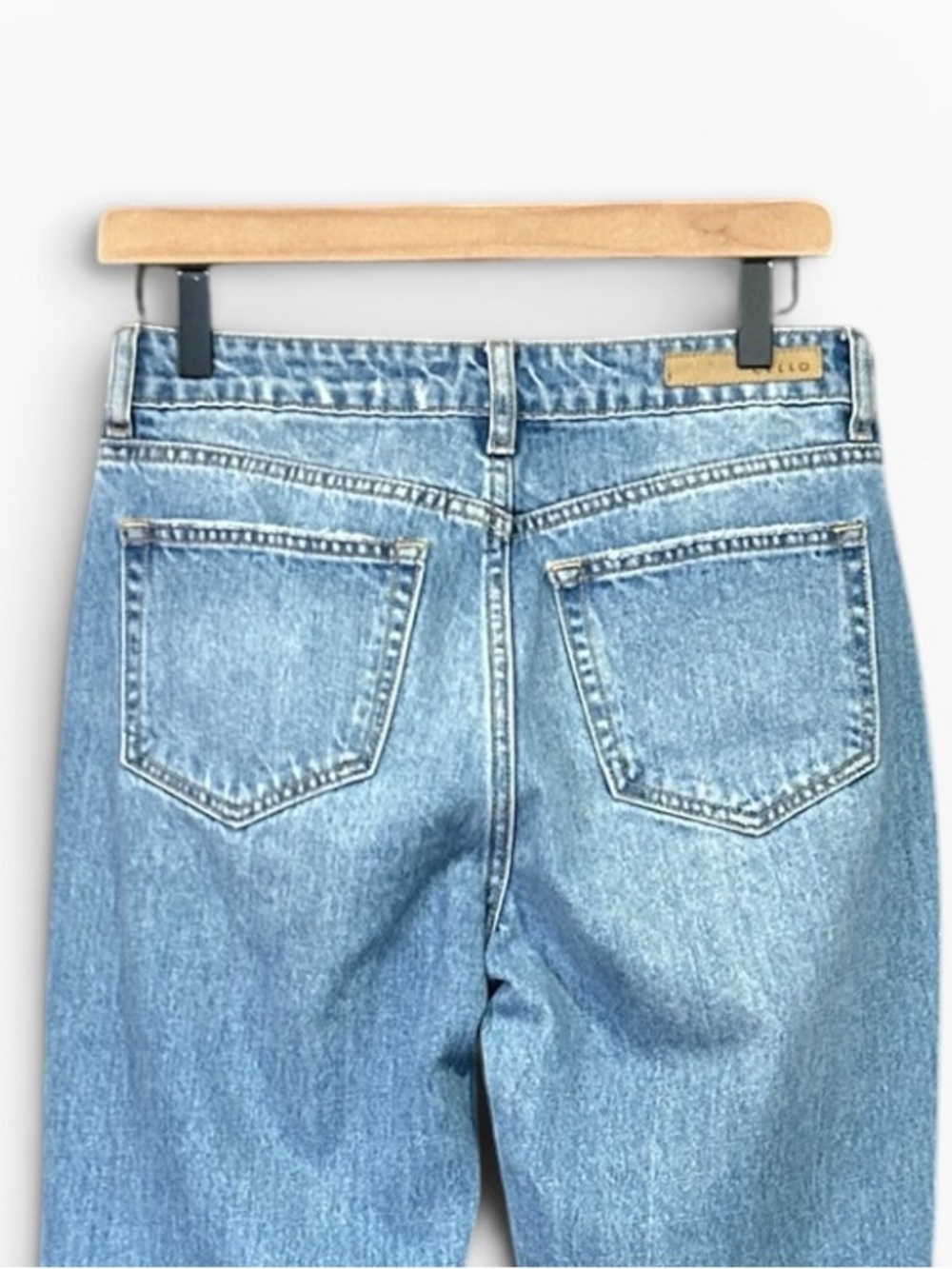 Cello Light Wash Straight Leg Distressed Cotton Denim Jeans Size 5 - Picture 7 of 10